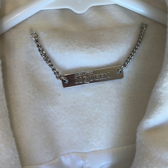 ❌SOLD❌ Alexander McQueen 38 white coat - Picture 6 of 11